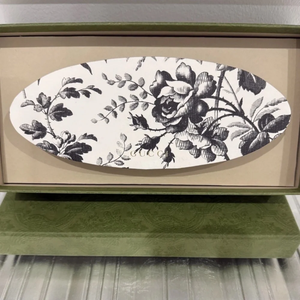 Gucci Herbarium Luxury Pencil Case With 6 Pencils! New In Box!